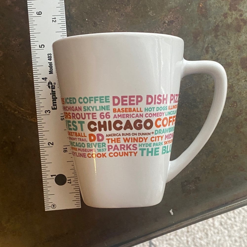 Dunkin’ Donuts 2016 Destinations Series CHICAGO White Coffee Ceramic Mug. - Picture 8 of 10